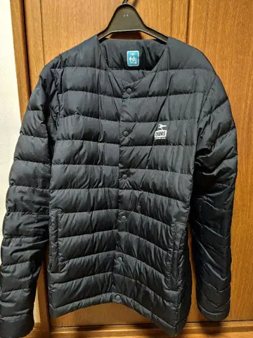 CHUMS 블랙 다운 자켓