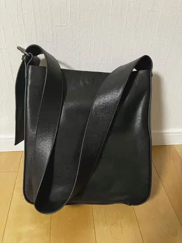 천연 가죽 가죽 숄더백 토트백 사선 블랙