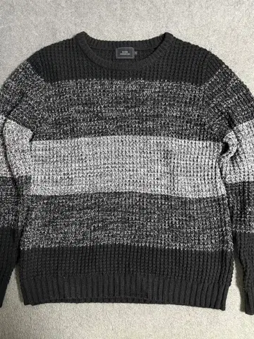 그라데이션 보더 니트