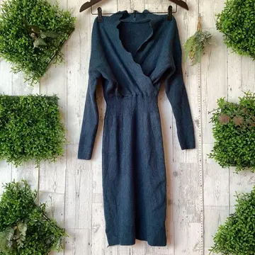 평평하게 놓았을 때 가슴 너비 43, 허리 31