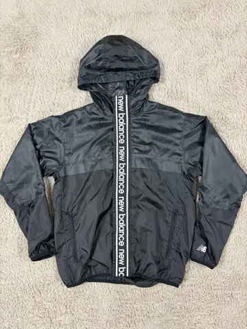뉴발란스 나일론 자켓 블랙
