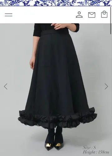 [택 포함 새상품] 세븐텐 프릴 트림 스커트/블랙x블랙(S사이즈)