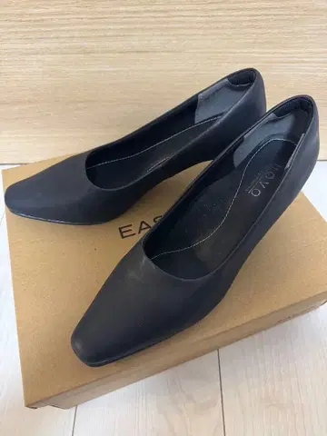 NUOVO 블랙 펌프스 중간 힐 리본 포함