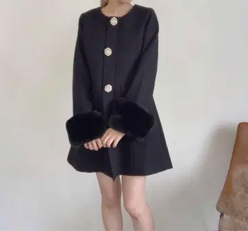 AnMILLE 안미르 비쥬 코트 퍼 포함 블랙