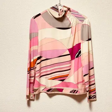 새상품급 레오나르 블라우스 긴팔 칸칸 소재 핑크 트리밍 XL 상당