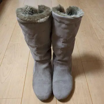 그레이 스웨이드 롱 부츠 퍼 포함