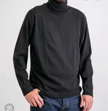 새상품 지치피 터틀넥 사이즈 1 S 상당 블랙