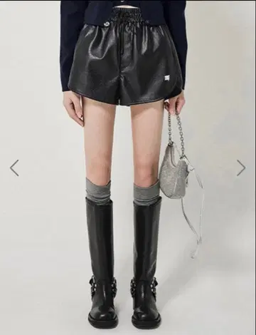 d'zzit(디지트)Fake Leather Short Pants XS