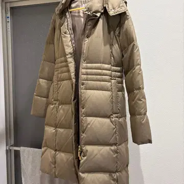 M-PREMIER 베이지 롱 다운 자켓 38