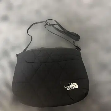 THE NORTH FACE 퀼팅 숄더백 블랙