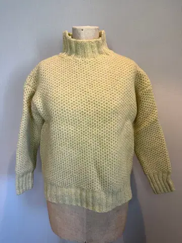 SIPULI 시프리 큼직한 손뜨개질 느낌의 두꺼운 스웨터