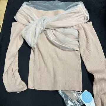 레이디 아젤 REDYAZEL 초커 크로스 튤 니트탑 핑크