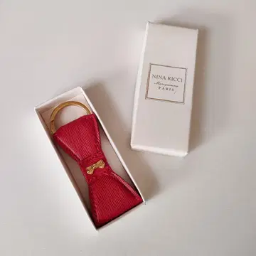 니나리치 이탈리아제 키링 가죽 리본 빈티지 빈티지