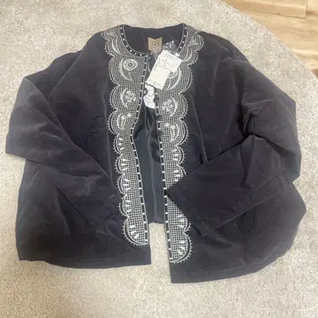 사만사 모스모스 마카베 앨리스 콜라보 자수 블랙 노카라 자켓 M