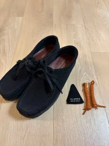 클락스 Clarks Originals 왈라비 스웨이드 블랙 23.0