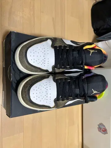 에어 조던 1 LOW SE