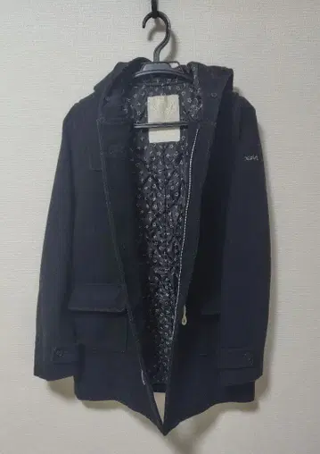 X-girl 블랙 더플 코트 별 패턴