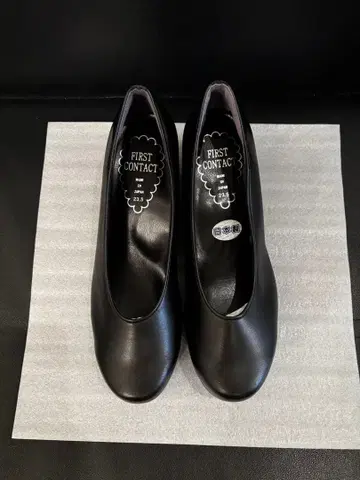 FIRST CONTACT 블랙 웨지힐 펌프스