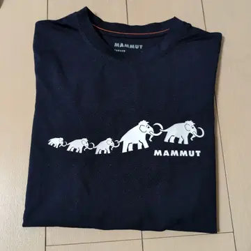 MAMMUT 네이비 T셔츠 반팔