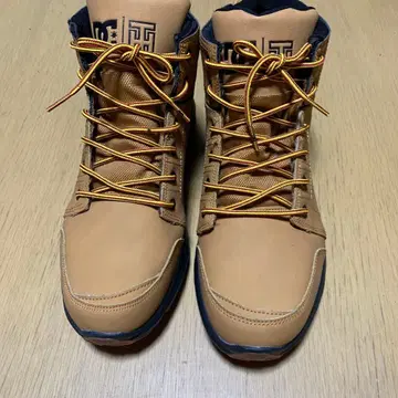 DC 베이지 하이컷 스니커즈