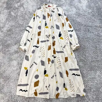 푸두두 [ M ] 화이트 프린트 셔츠 원피스 프릴 옷깃 루즈 실루엣