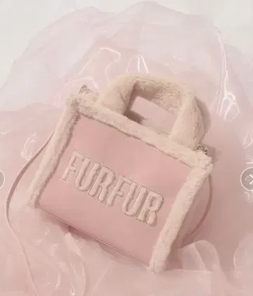 신상 새상품 FURFUR 무스탕 로고 토트백
