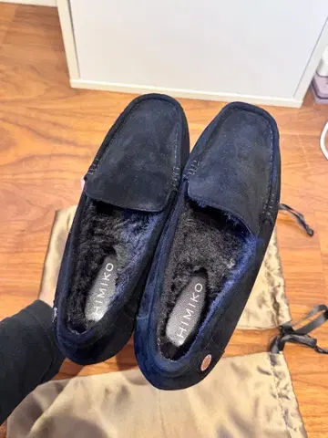 HIMIKO 블랙 스웨이드 모카신