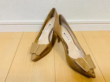 DIANA 다이애나 스틸레토 에나멜 펌프스 22.5cm