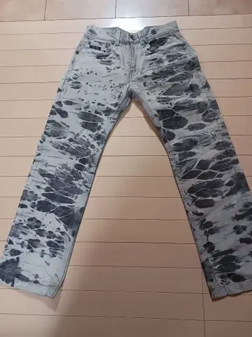 Karl Kani 타이다이 패턴 스트레이트 데님