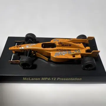 McLaren MP4-12 프레젠테이션 모델