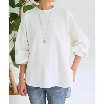 새상품급 BEARDSLEY 비어즐리 T 블라우스 화이트 프리 사이즈