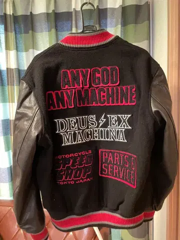 데우스 바시티 봄버 자켓