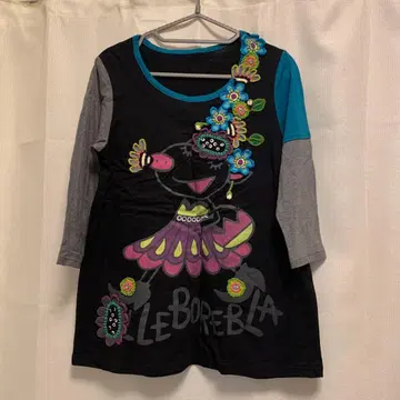 알베로베로 꽃 모티브 티셔츠