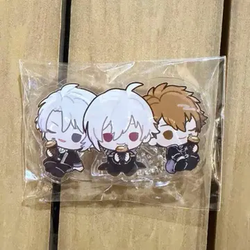 아이들리시 세븐 모미토이 크레이프 TRIGGER 아크릴 배지 스탠드