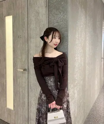 LILLIANCARAT 리리아캐럿 2WAY 오프숄더 리본 니트