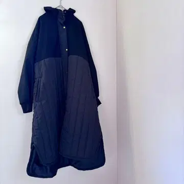 새상품급 IEDIT 절개 퀼팅 롱 코트 블랙 LL 스트라이프