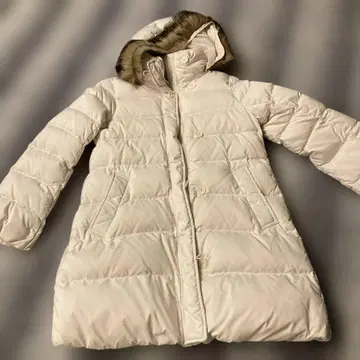 화이트 다운 자켓 M 사이즈 후드 부착