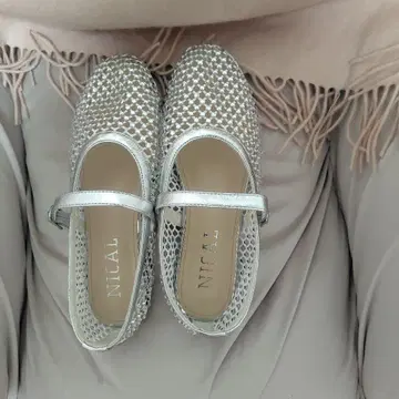 NICAL 실버 메쉬 플랫슈즈
