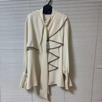 ZOZOTOWN HARE 하레 프로세카 아지메 프릴 보타이 셔츠 에나