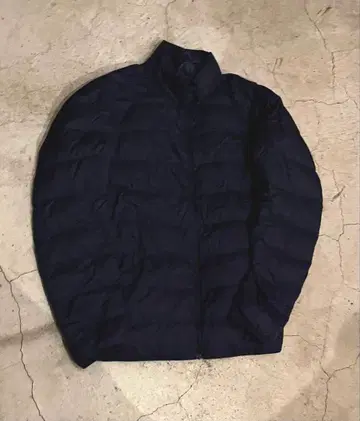 유니클로 울트라 라이트 다운 사이즈 L