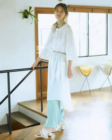 la belle etude 어깨 셔링 양류 롱 튜닉