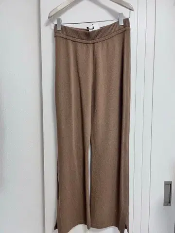 미사용 새상품 1erArrondissement 니트 팬츠