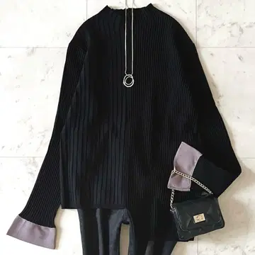 컨디션 최상 ADORE 어도어 비대칭 리브 니트 38 블랙 하이넥