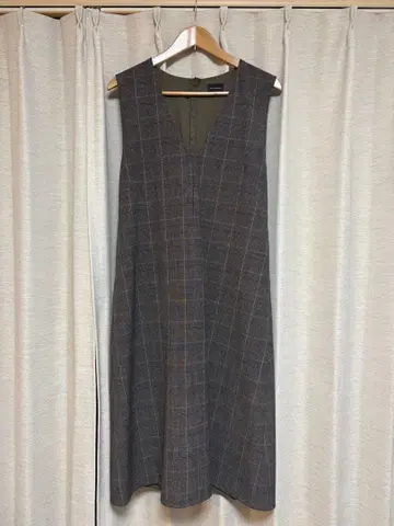 greenlabelrelaxing [ V넥 원피스 ] 오버롤 스커트