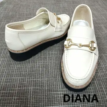 [ 새상품급 ] 다이애나 DIANA 스무스 비트 로퍼 통굽 스터드 y2k