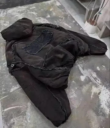 블랙 후드 부착 후드티