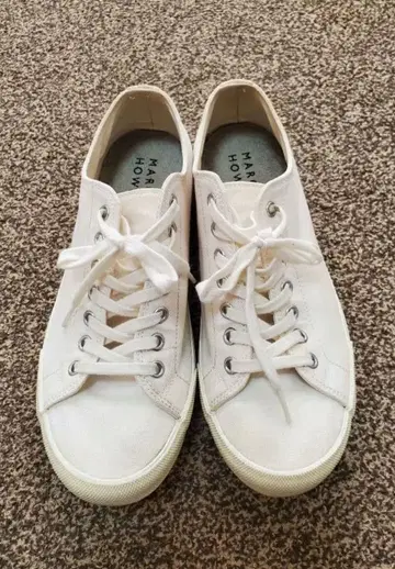 희귀 마가렛 하우엘 SPINGLE MOVE 콜라보 화이트 스니커즈