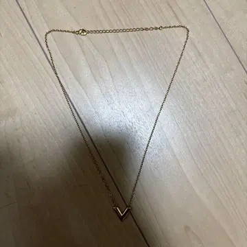 심플 V자형 골드 목걸이