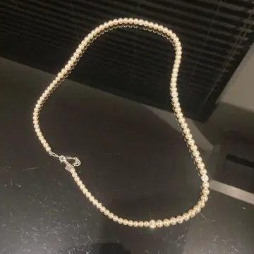 화이트 펄 목걸이 23