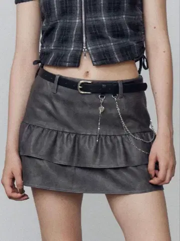 [ 새상품 ] EMODA 티어드 프릴 미니 스커트 그레이